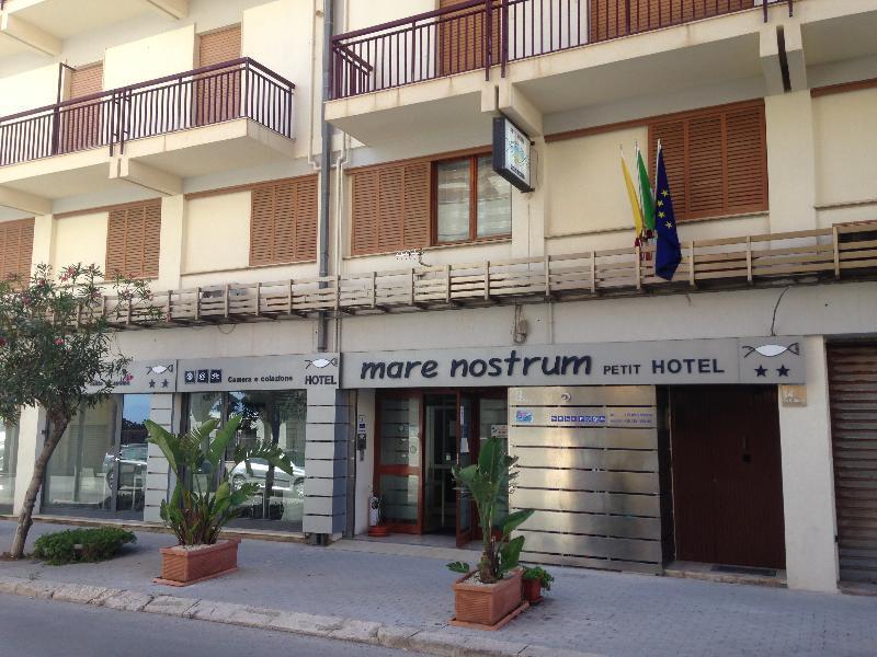 Mare Nostrum Petit Hotel Pozzallo Exterior foto