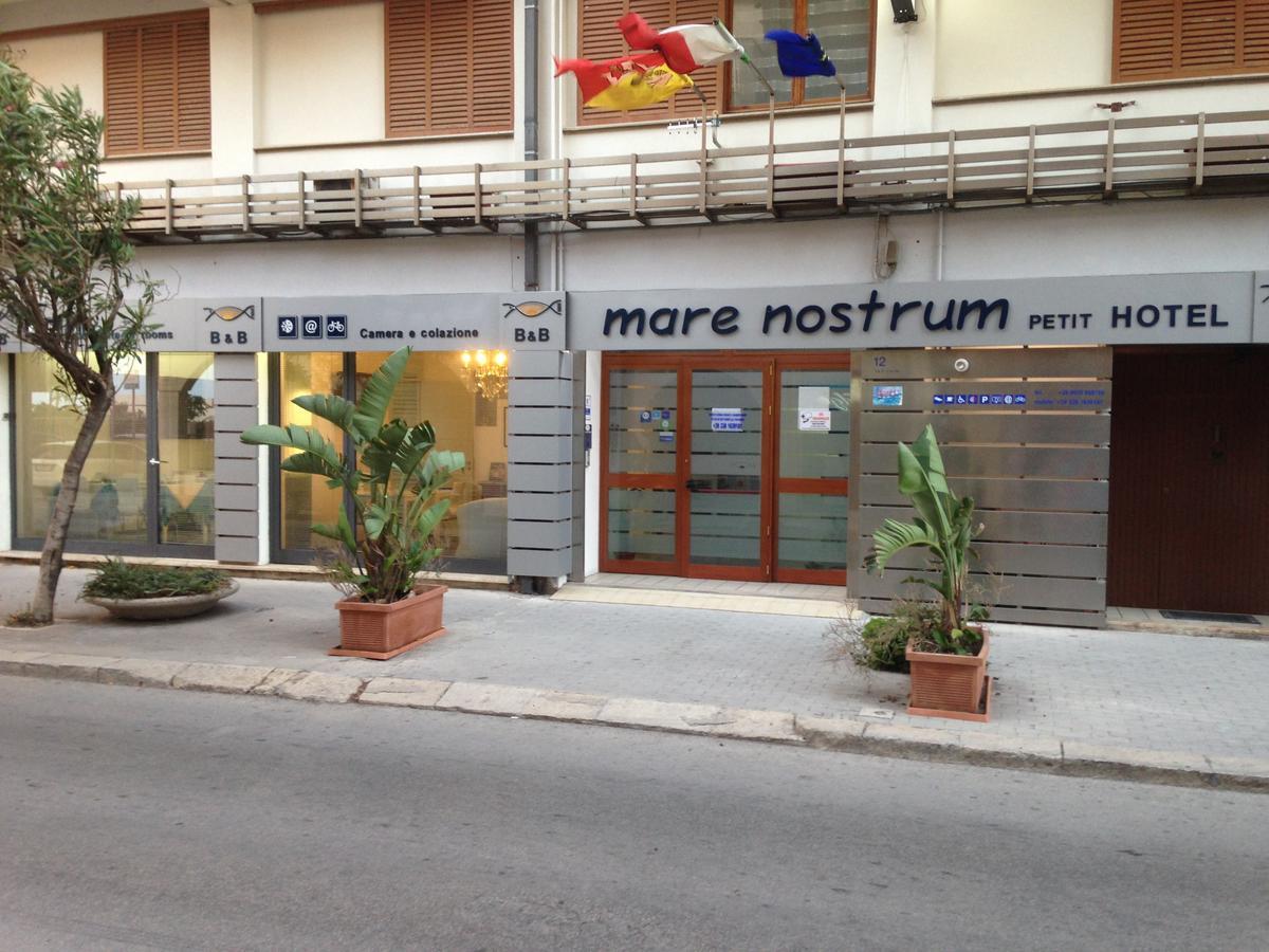 Mare Nostrum Petit Hotel Pozzallo Exterior foto