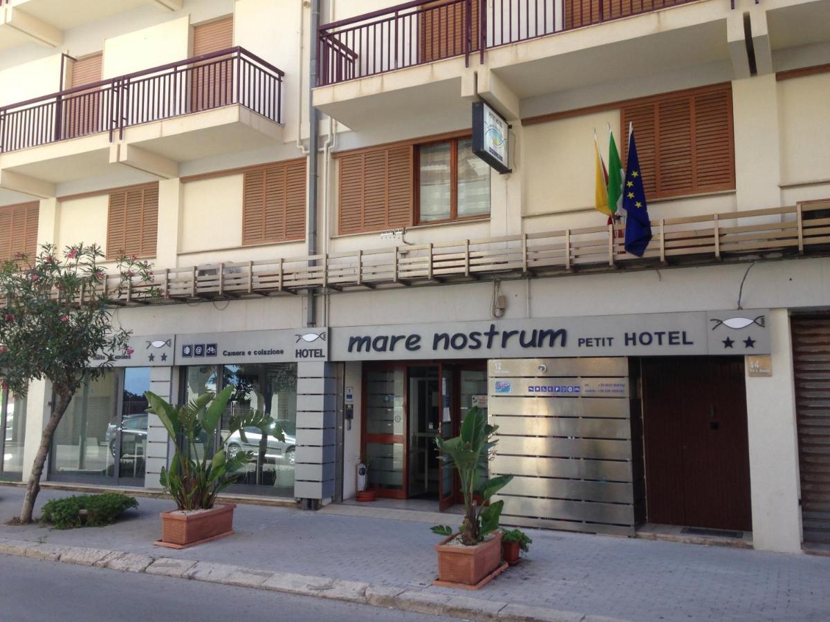 Mare Nostrum Petit Hotel Pozzallo Exterior foto